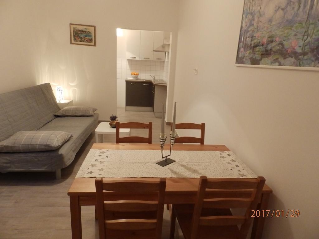 Apartments Ruzica Zaostrog Exterior photo